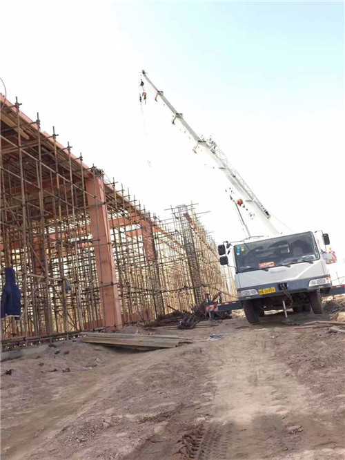 刚察县吊车作业的安全注意事项有哪些？